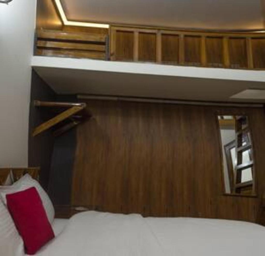 Cottage On Mall Road By Kalawati Homes Shimla Exterior photo